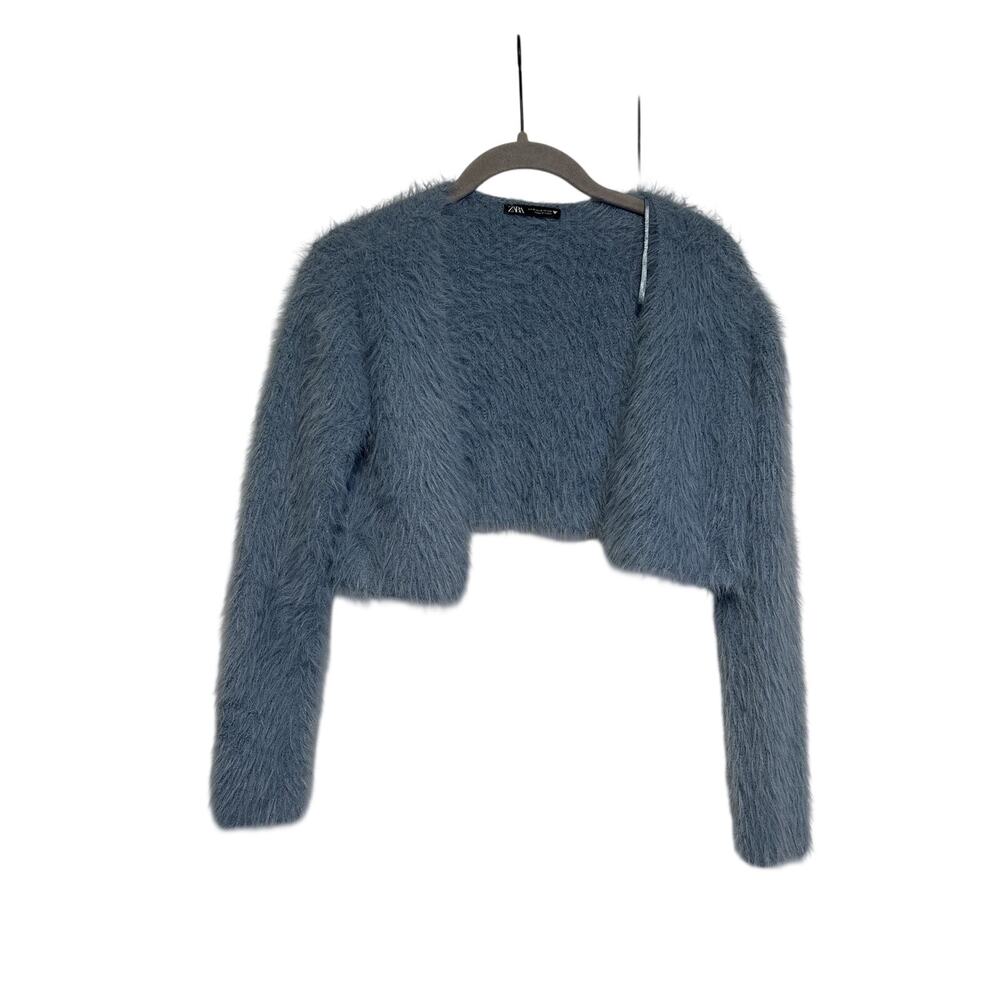 Zara Women's Blue Fuzzy Cropped Sweater Size S